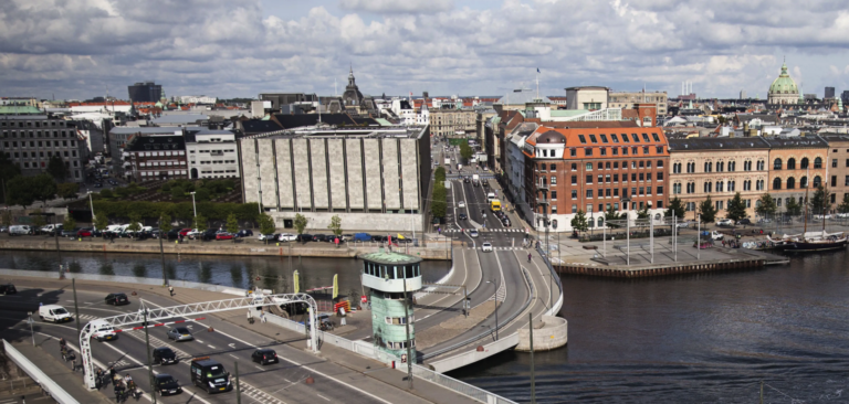 De 7 er flyttet ind I FAMILIEN DANMARK