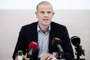 SPIONCHEF ER KOMMET HJEM MEN IKKE RENSET